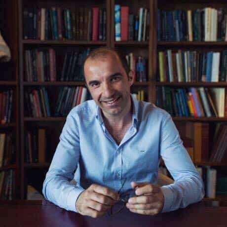 Taħt il-Qoxra: Keith Sciberras